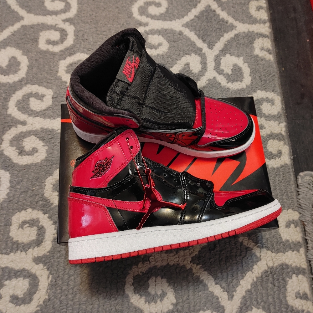 Jordan 1 High OG Bred Patent size 4.5y 6 in womens